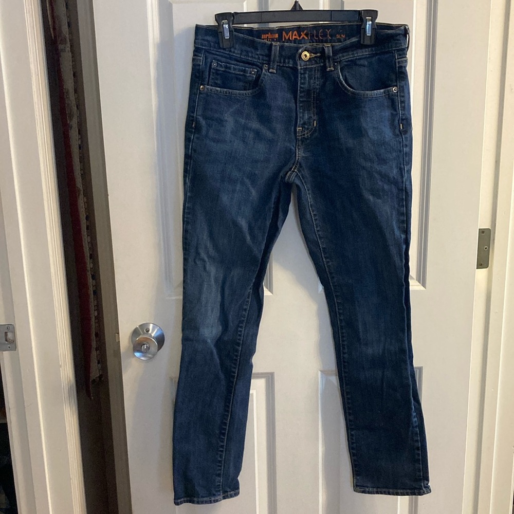 Size 30x30 Urban Pipeline Dark Wash Jeans